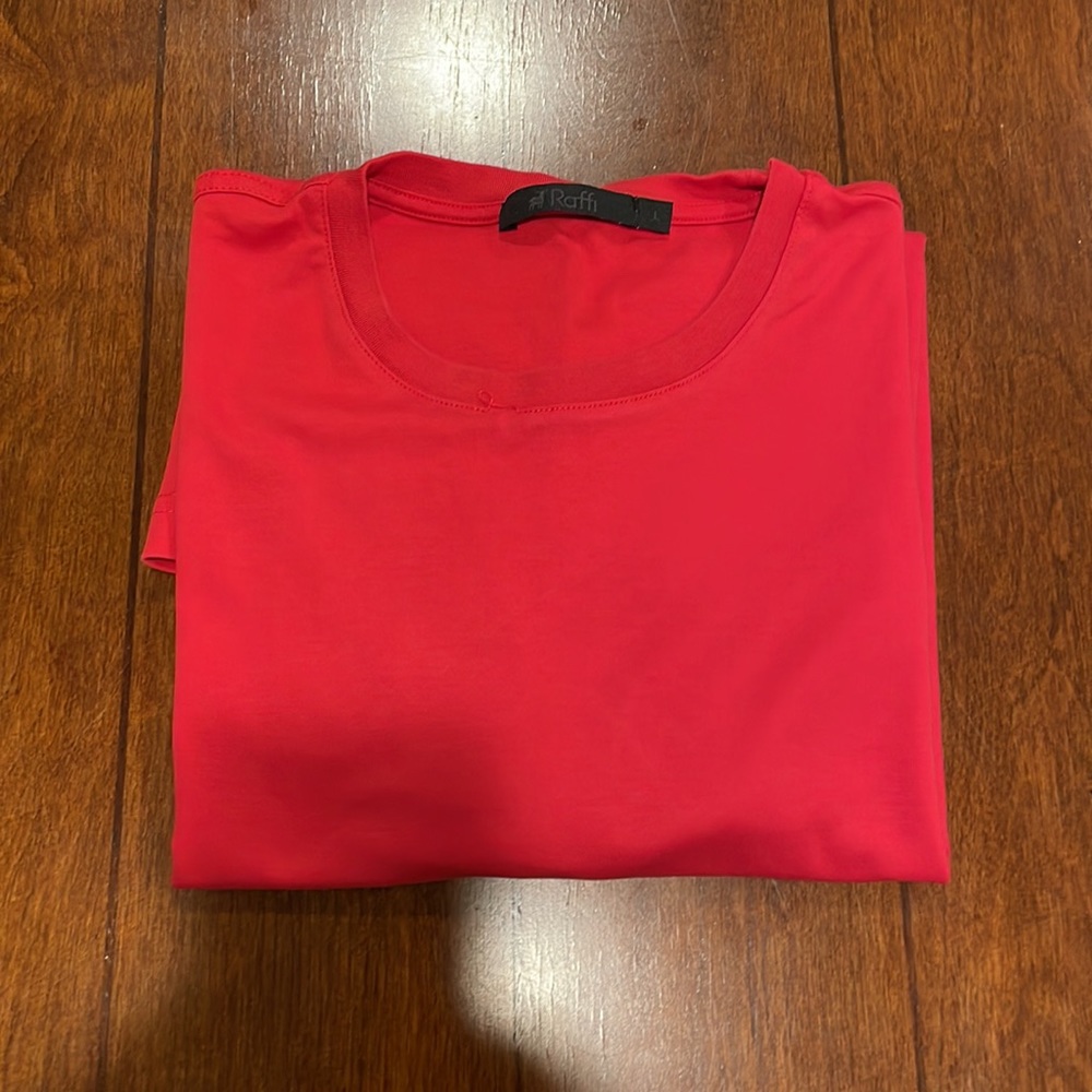 Raffi T-shirt size large